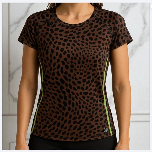 Daisy Fuentes FIT Women’s Leopard Print Short Sleeve Active Top – Size M - Picture 1 of 5